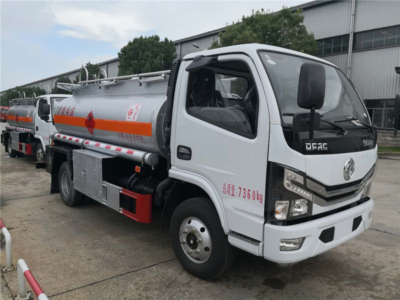 东风多(duō)利卡4.5方國(guó)六加油車(chē)