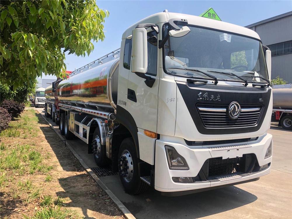 25.2國(guó)六东风天龙前四后八铝合金运油車(chē)