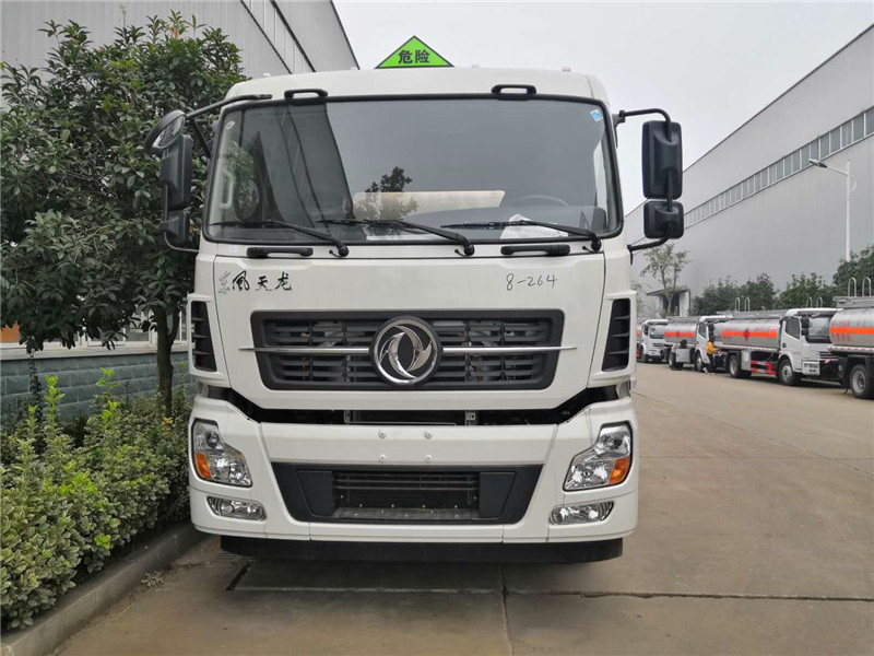 东风天龙前四后八30方铝合金运油車(chē)
