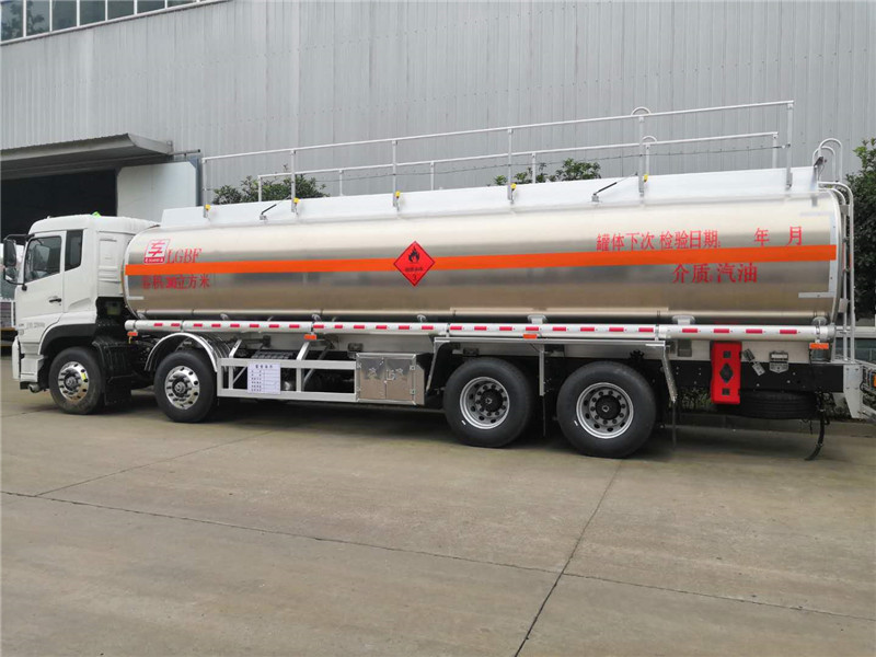 东风天龙前四后八30方铝合金运油車(chē)