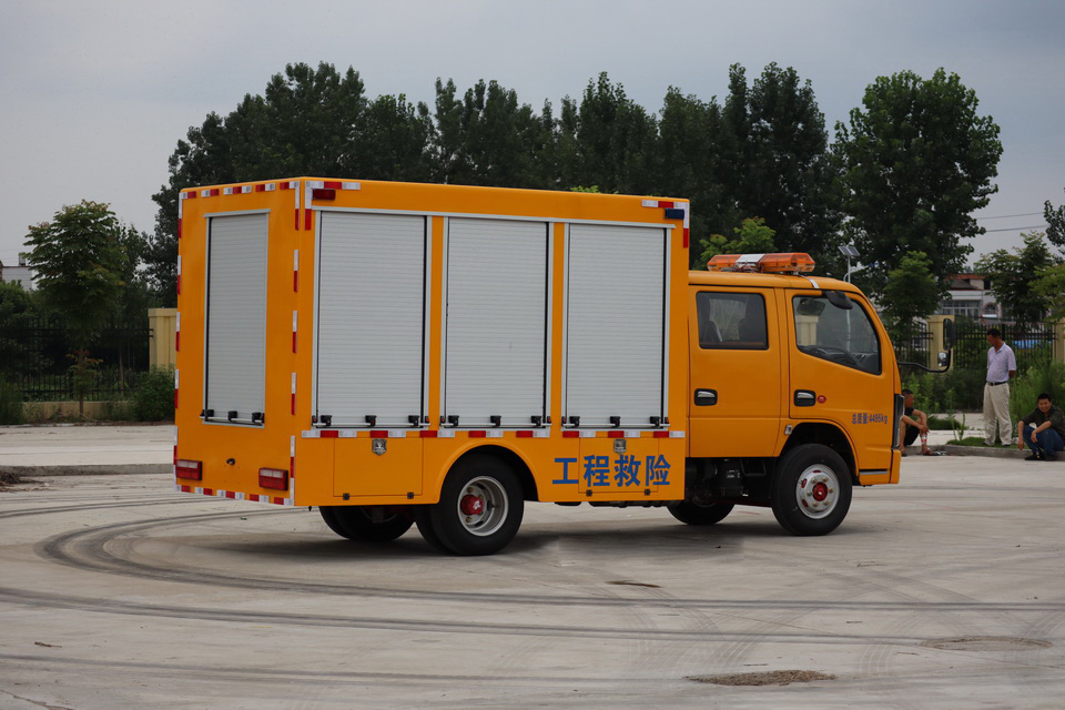 东风多(duō)利卡工程救险車(chē)