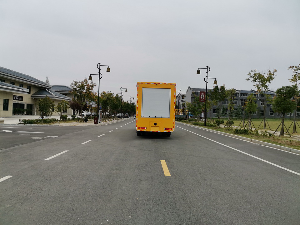 重汽豪沃救险車(chē)