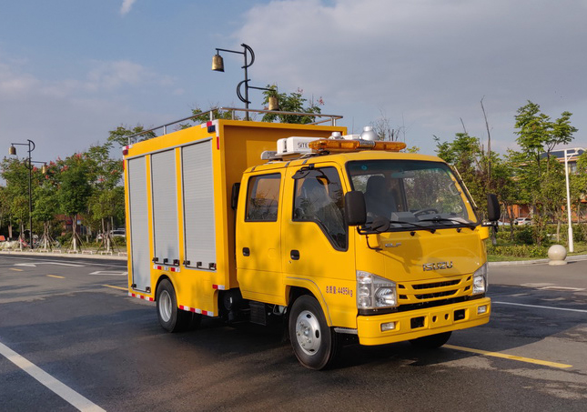 五十铃救险車(chē)