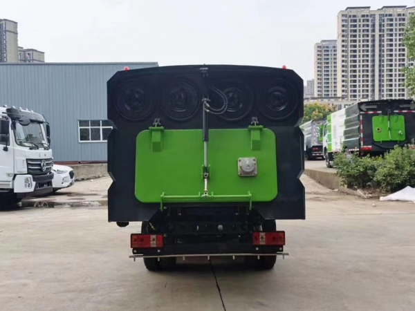 福田小(xiǎo)卡之星不上户吸尘車(chē)