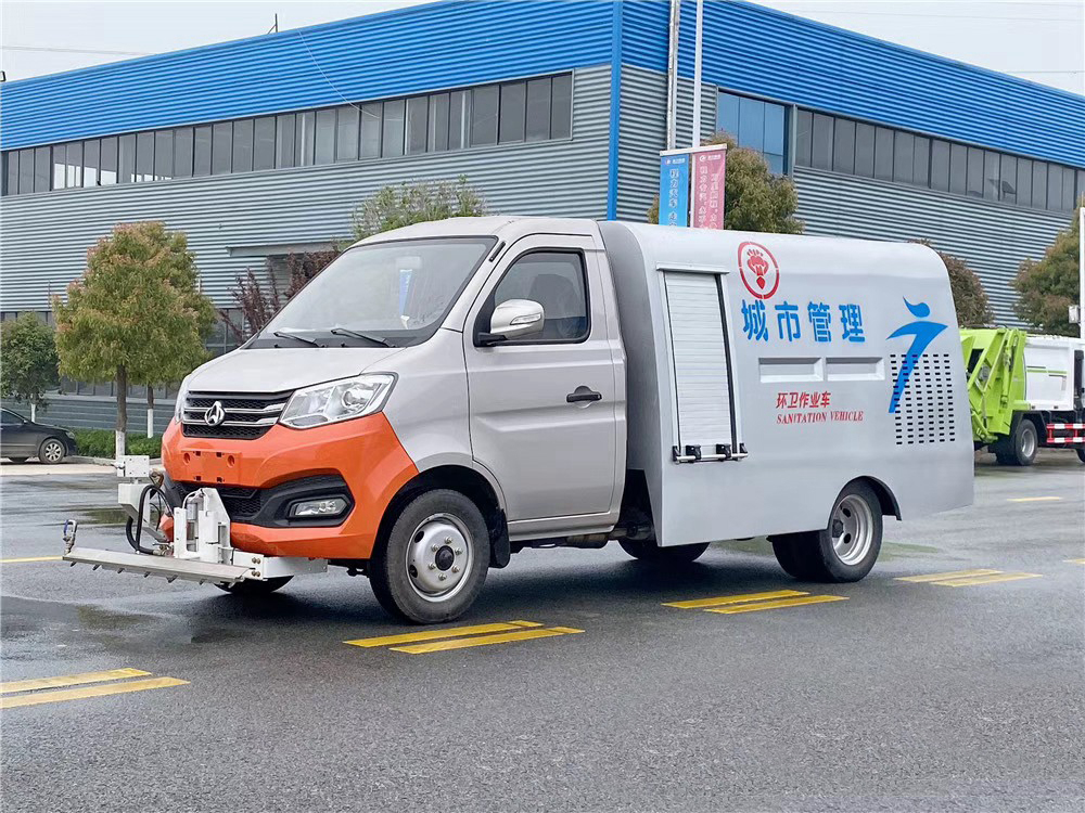 國(guó)六1.5立方 蓝牌長(cháng)安 路面清洗車(chē)