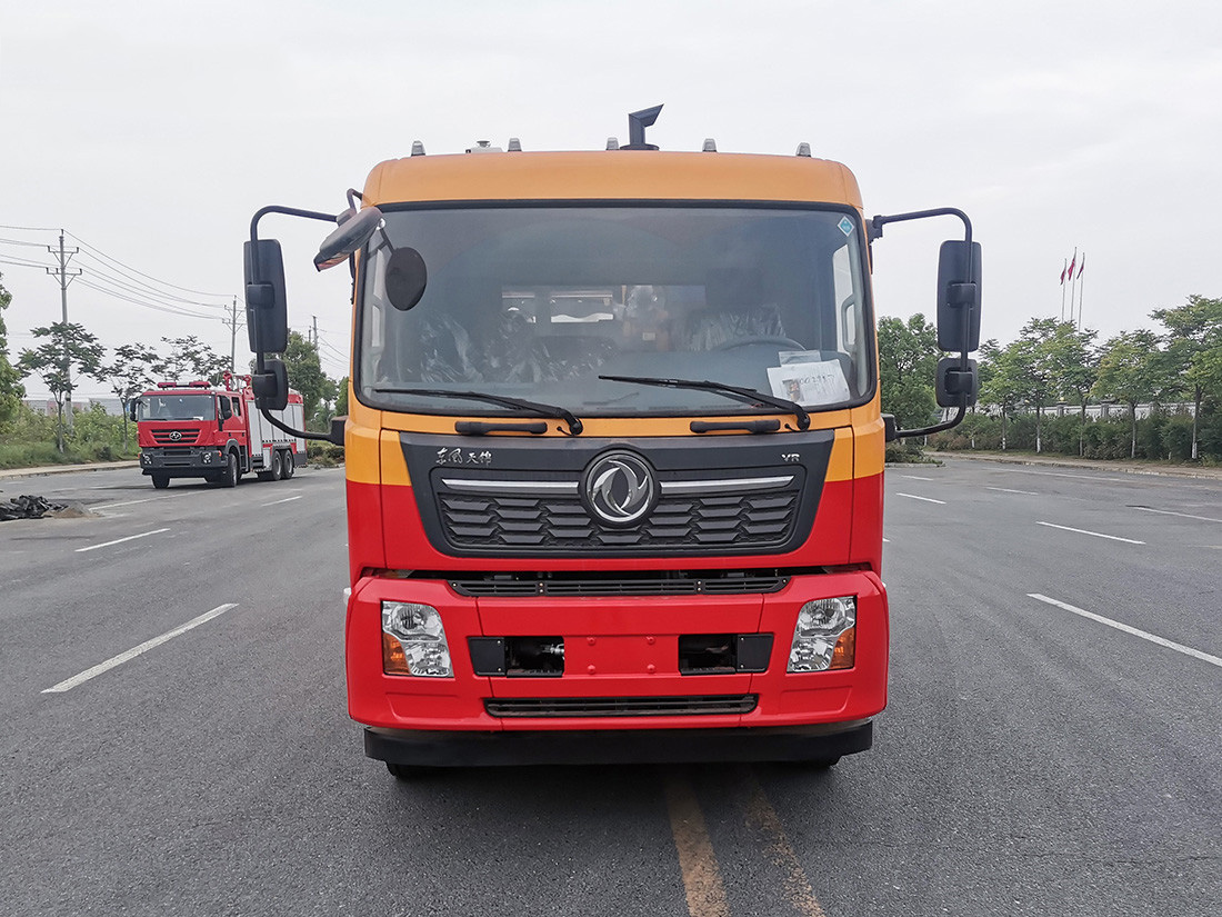 东风天龙后双桥23方清洗吸污車(chē)