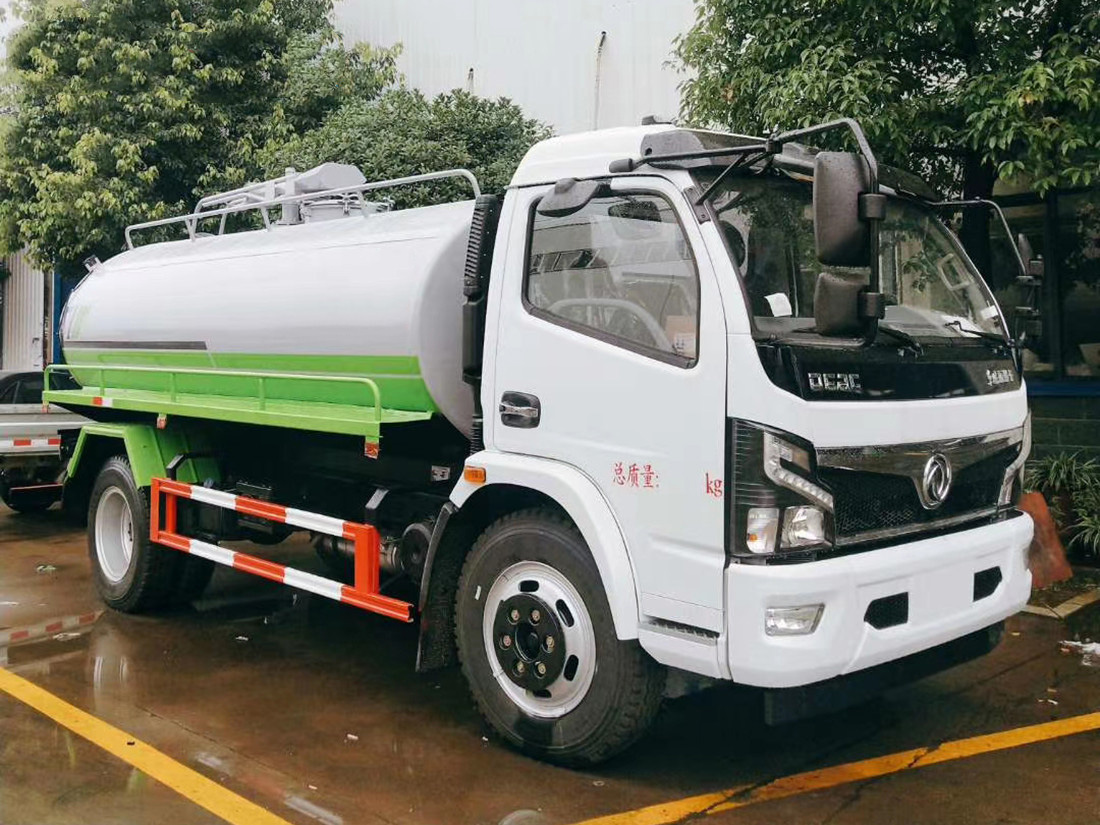 东风福瑞卡8方吸粪車(chē)
